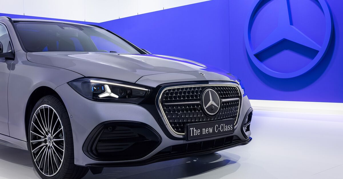 Mercedes-Benz Updates C-Class for 2027